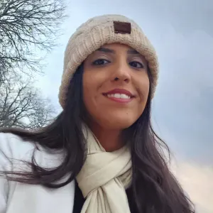 Empregada de limpeza responsavel detalhista