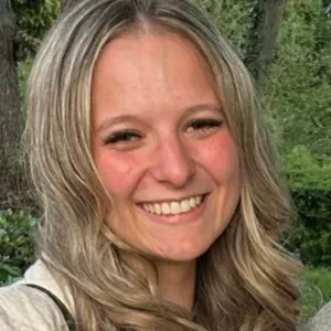 Experienced and Qualified Babysitter in Pinner