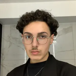 Étudiant en SDE pour de l'aide aux devoirs