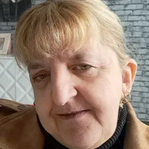 baby-sitter  ecole maternelle et primaire. clae.colonie