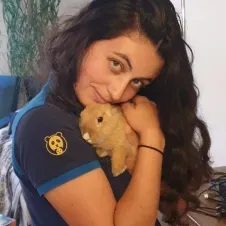 Soigneuse animalière en quête de loulous à garder