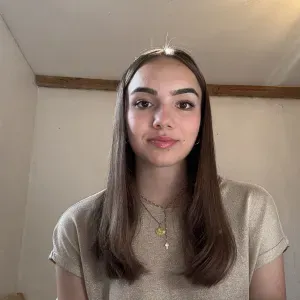 Baby-sitter sérieuse et attentionnée