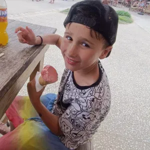 Je recherche un ou une baby sitter