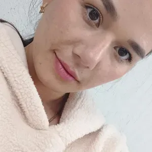 Collaboratrice domestica disponibile per lavoro a ore