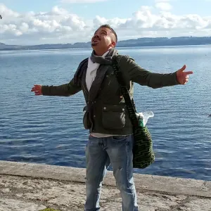 Jeune à tout faire polyvalent, bienveillant et calme