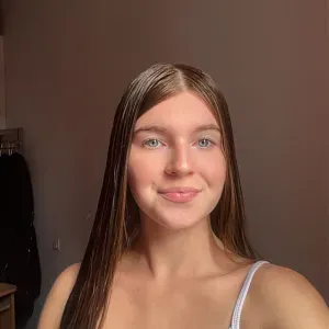 Baby-sitter sérieuse et disponible dès maintenant