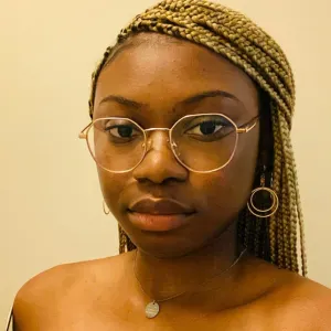 Baby-sitter sérieuse et disponible à Tours