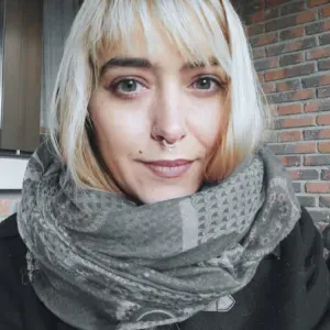 Cuidadora de niños o limpieza