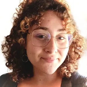 CUIDADORA EN ALICANTE - DISPONIBILIDAD FLEXIBLE
