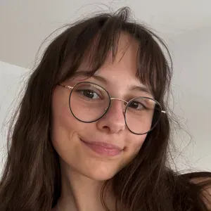 Etudiante propose de vous aider avec votre enfant