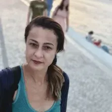 Cuidadora de seu cãozinho