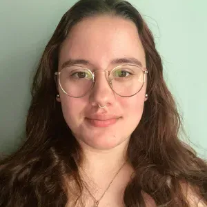 Baby-sitter sérieuse et douce - Reims