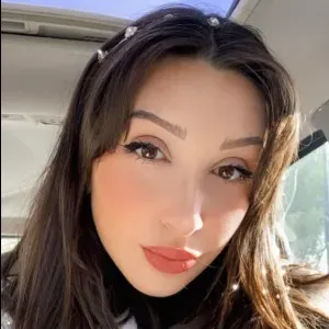 Babysitter con esperienza ed autominita