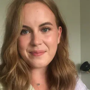 Committed tutor in English, Swedish and basic Economics