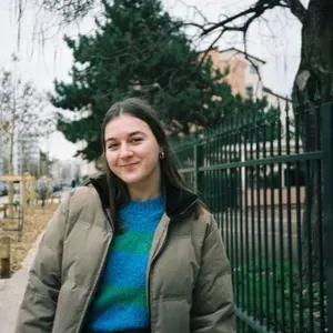 Aide aux devoirs investie et enthousiaste