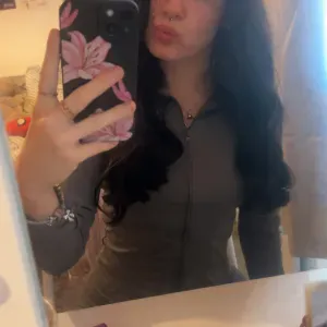 babysitter in gosport looking for a job.