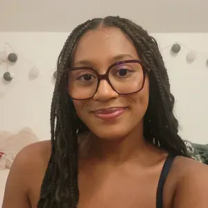 Baby-sitter serviable et dynamique à Dijon 