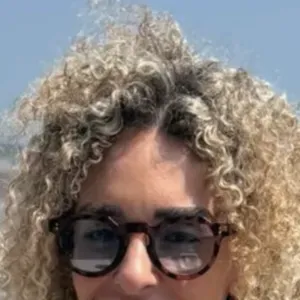 Addetta  alle pulizie e aiuto per servizi generali 