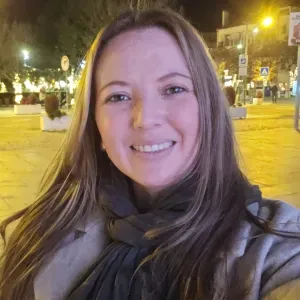 Empregada de Limpeza Responsável e Caprichosa