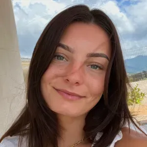 Baby-sitter expérimenté à Niort