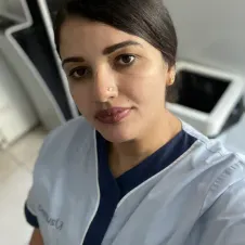 Aime s'occuper de personne âgées