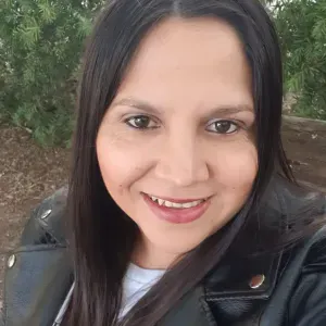 Cuidadora en Valencia amable , empatica