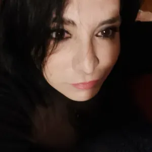 Cerco lavoro come badante anche convivente o per pulizia 