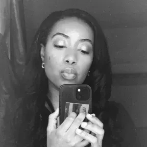 Garde d'enfants – Divine B.N