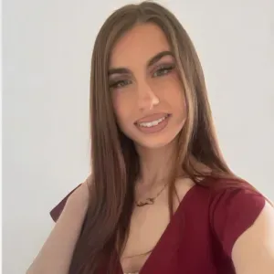 🌸 Baby-sitter douce et attentionnée pour vos petits bouts