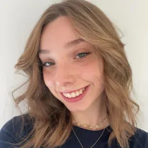 Baby-sitter recherche des enfants à guarder sur juillet 