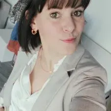 Femme de menage motivee