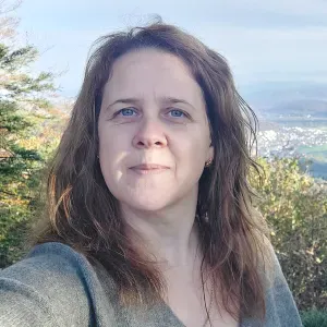 Alltagsbegleitung und Pflege für Senioren