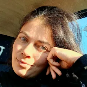 Esperta nelle pulizie e gestione della casa