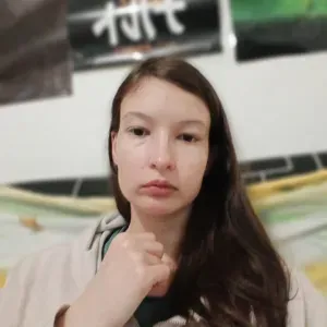 Jeune femme cherche un petit boulot 