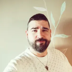 Pet sitter con domicilio per cane taglia media su Bergamo