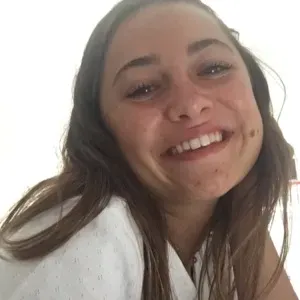 Jeune étudiante propose cours de francais tous niveaux