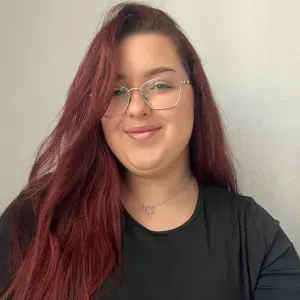 Raquel, 23 años. Canguro en Granada con experiencia.