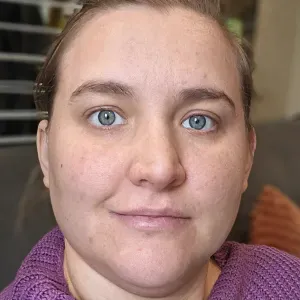 Baby-sitter  sur thiers expérience 7 ans