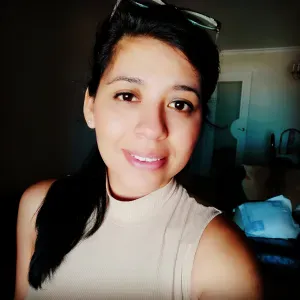 Canguro u cuidadora en adulto mayor.