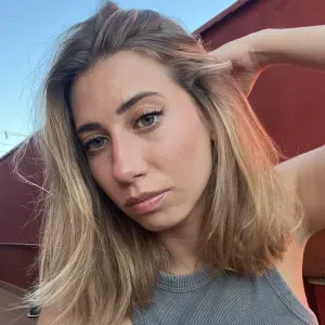 Cuidadora de personas mayores en Madrid 