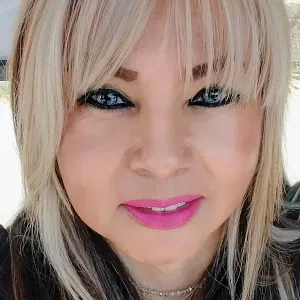 Femme de ménage, Saint Denis.