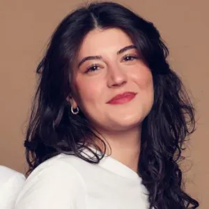 Baby-sitter attentionnée & drôle disponible en Juin ! 