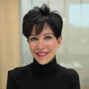 Aide-soignante, dame de compagnie, auxiliaire de vie.