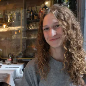 Baby-sitter expérimentée en région parisienne 