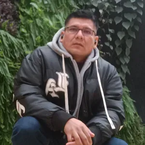 Busco trabajo para cuidar niños bien trato y esperiencia 