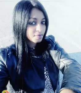 Sono una donna di Pulizie con 5 anni Di esperienzz