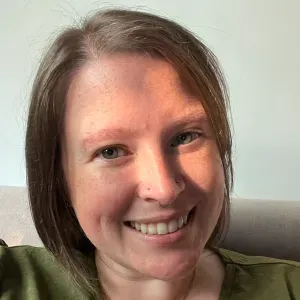 Experienced babysitter looking for a job! 