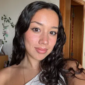 Jovem responsável disponível para babysitting na Madeira