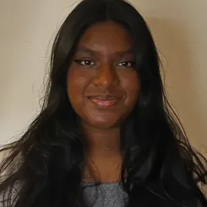 Étudiante en commerce donnant des cours occasionnel 