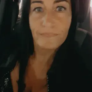 Addetta alle pulizie casa a privati 